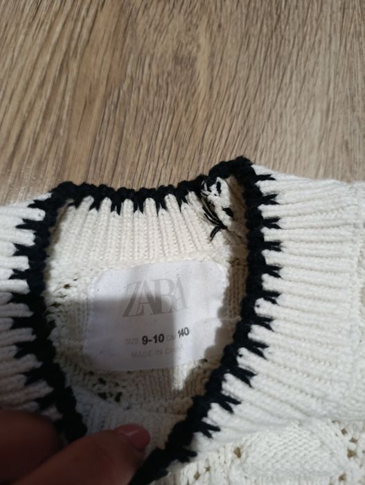 Стильний светрик Zara