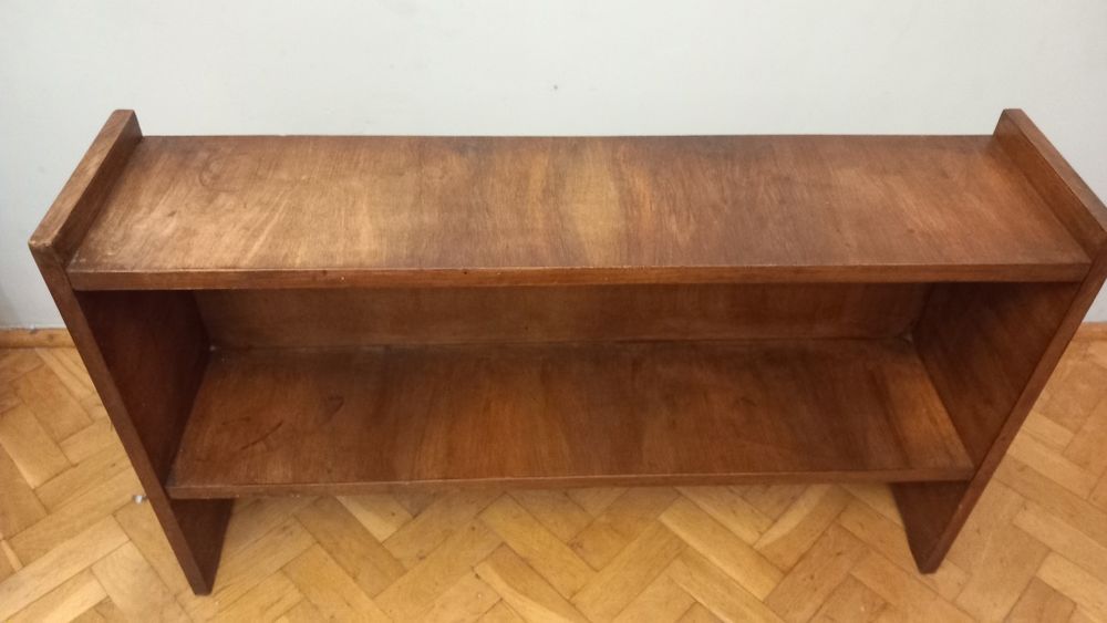 Drewniana szafka na buty