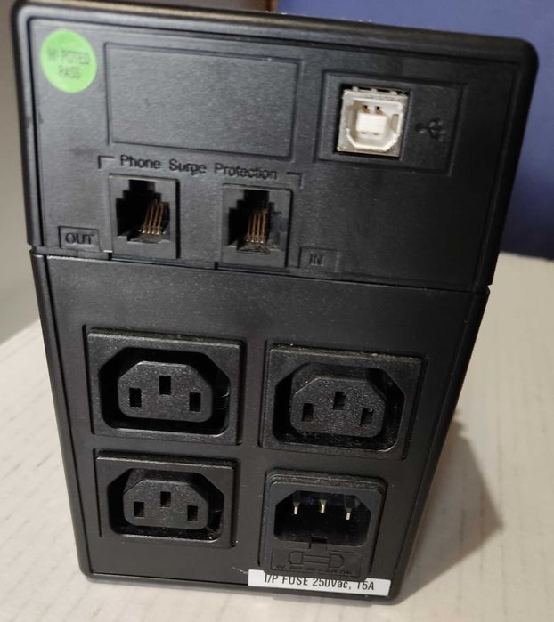 UPS Protection Against Voltage Fluctuations and Power Surges64740941718657122