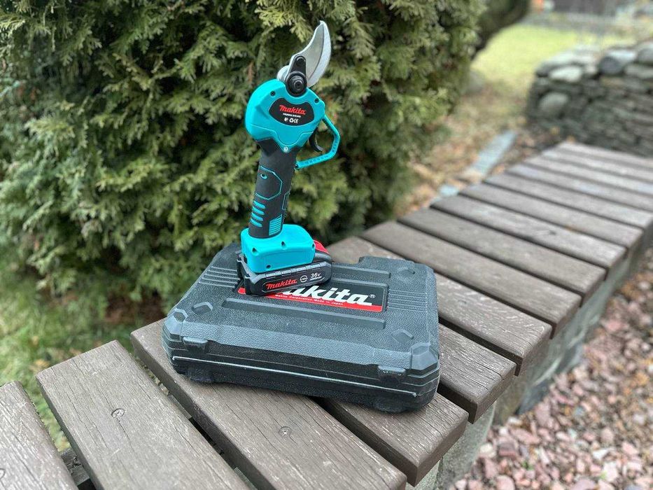 Садовий секатор акумуляторний Makita . Електро секатор Макіта. Сікатор