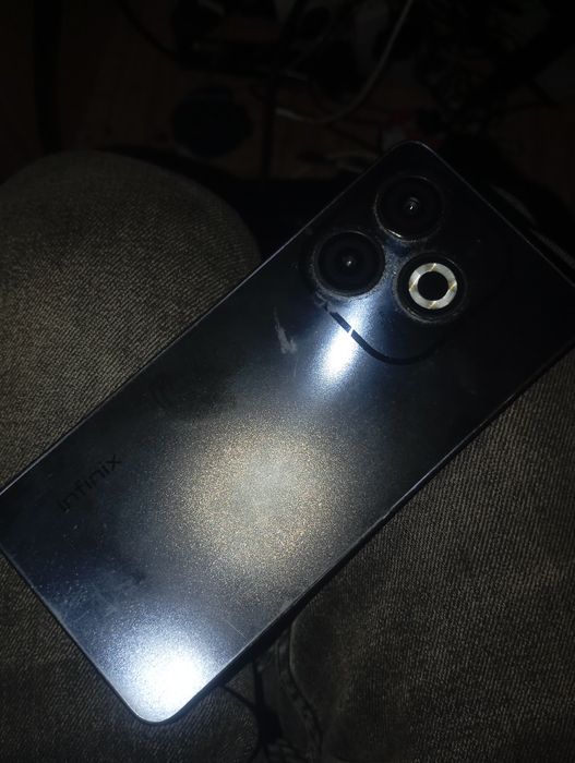 Infinix smart 8 на запчастини
