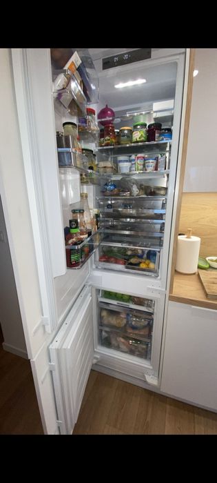 Lodówka pod zabudowę 800 zł