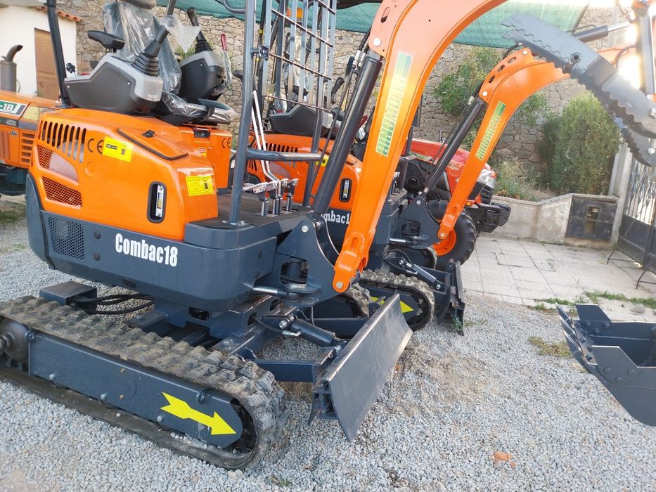Mini Giratoria Hinomoto 1800 kg Nova