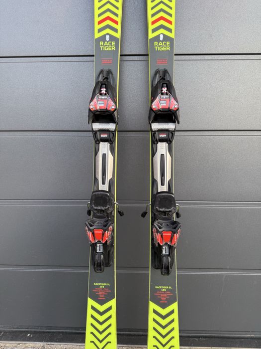 Narty Volkl Racetiger SL 165