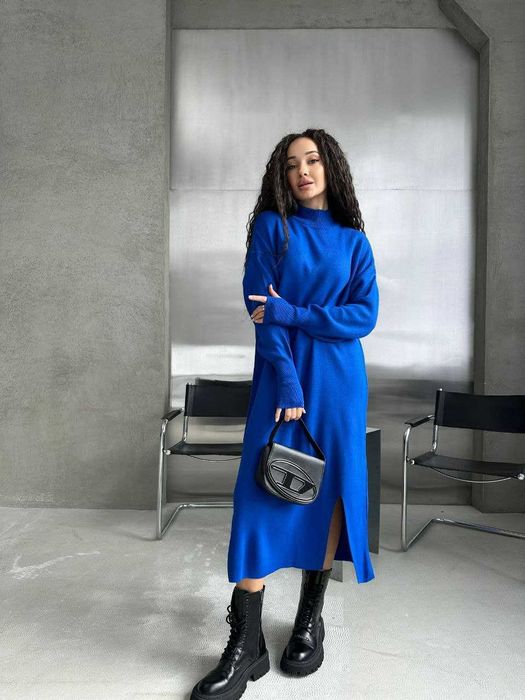 шикарное платье оверсайз с митенкой для пальца