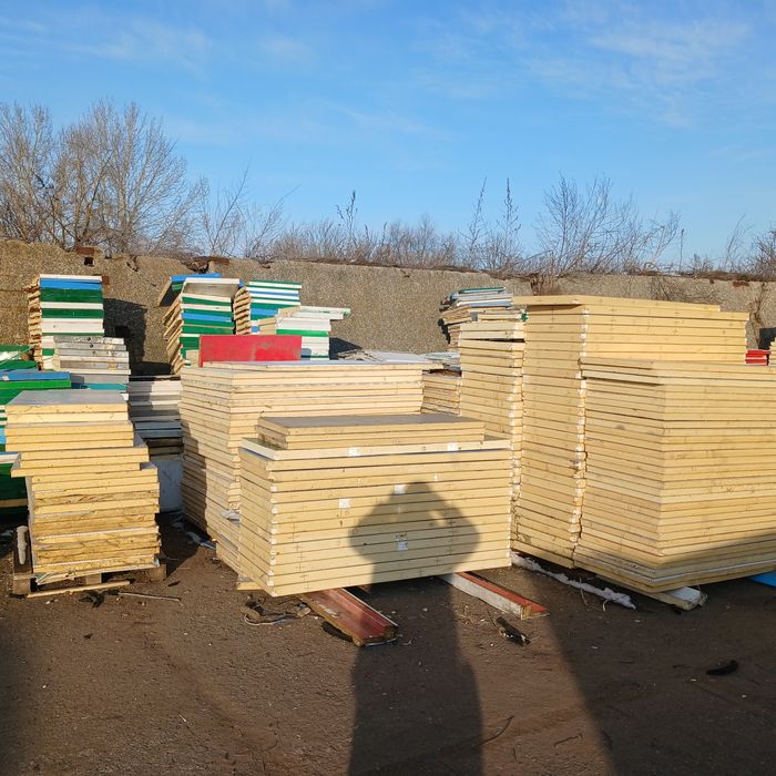 Сендвіч панелі б.в.