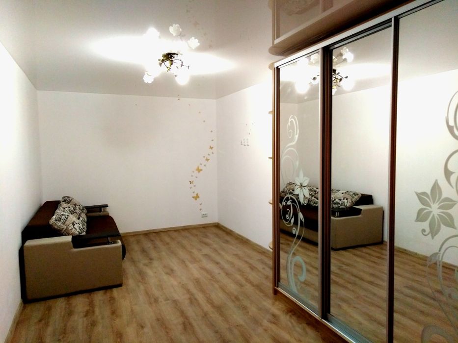 Подобова оренда 2-кімнатної квартири з автопомним опаленням в центрі!