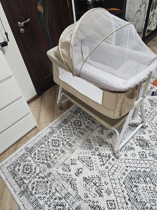 Ліжечко складне дитяче.