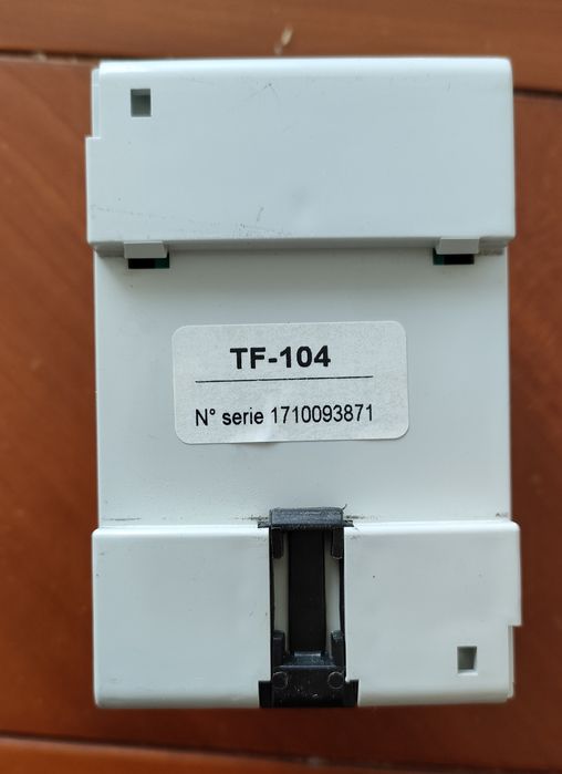 Transformador Golmar TF-104, 230V/12V, 18VA, bom estado