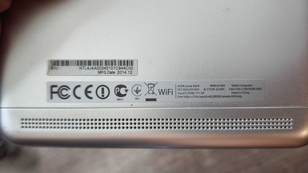 Планшет  acer iconia tab 8