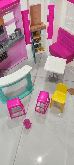 Domek dla lalek składany Barbie