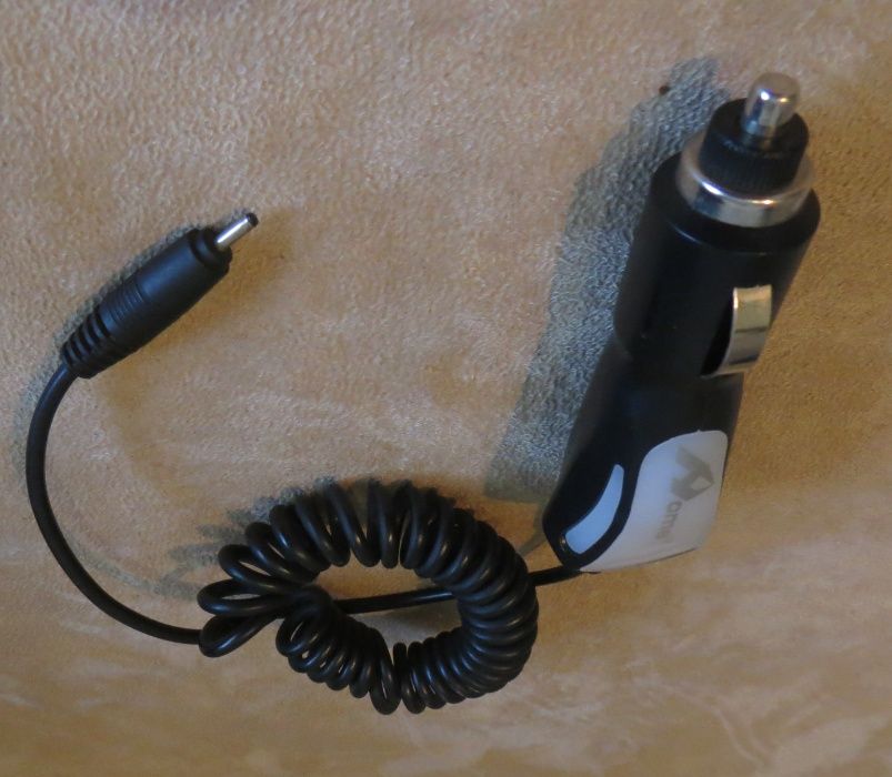 Nokia 5800 / 6101 / 70 – 220 V and 12 V Car Chargers64552551376002122