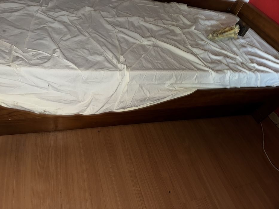 Cama de solteiro424590961206906882