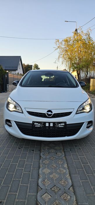 Opel Astra_1.4T_Opc-line/LIMITED*Bixenon_Serwis do końca
