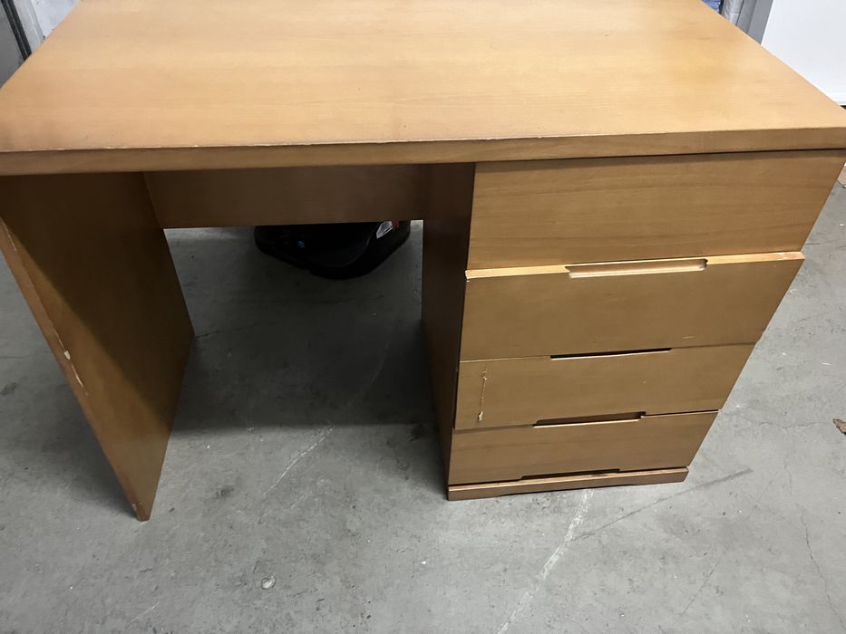 Mesa // Secretaria