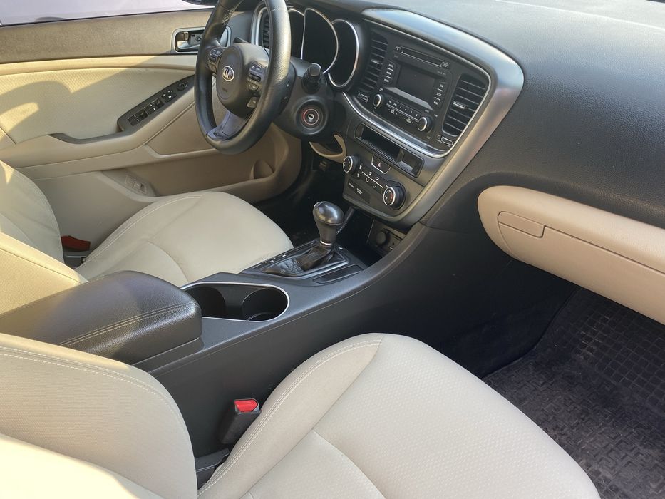 Продам автомобіль Kia Optima 2014