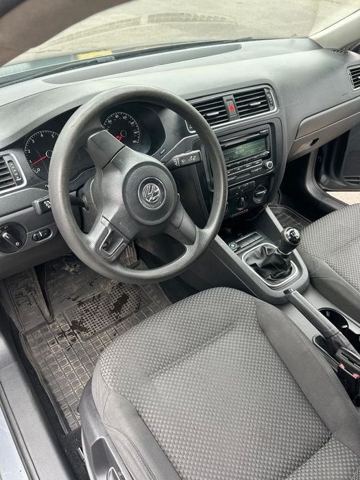 автомобіль легковий