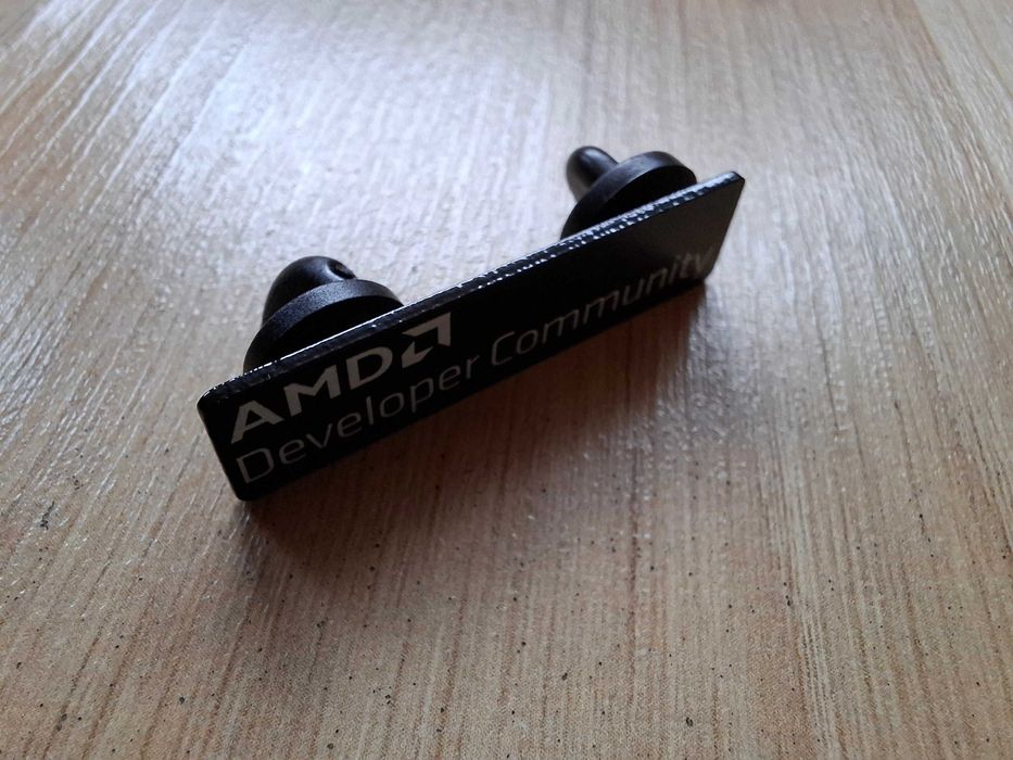 Zestaw dwóch przypinek pinów AMD Official Developer Pin Pack