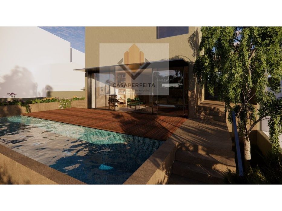 Moradia V3 de 4 Frentes e 2 Pisos com Piscina e Jardim - Grijó