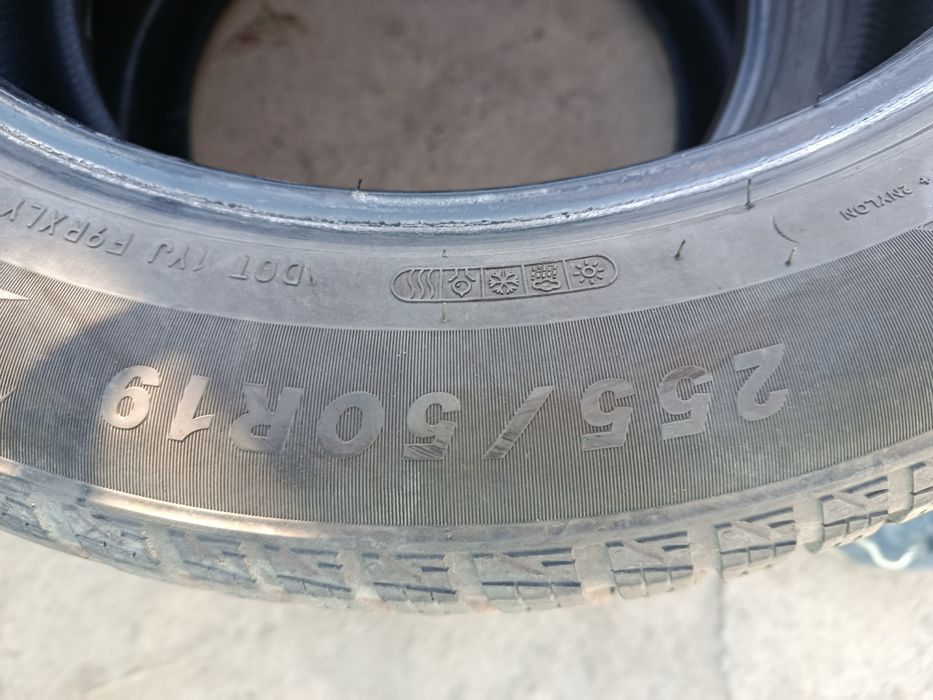 Шины в хорошем состоянии 255/50/r19