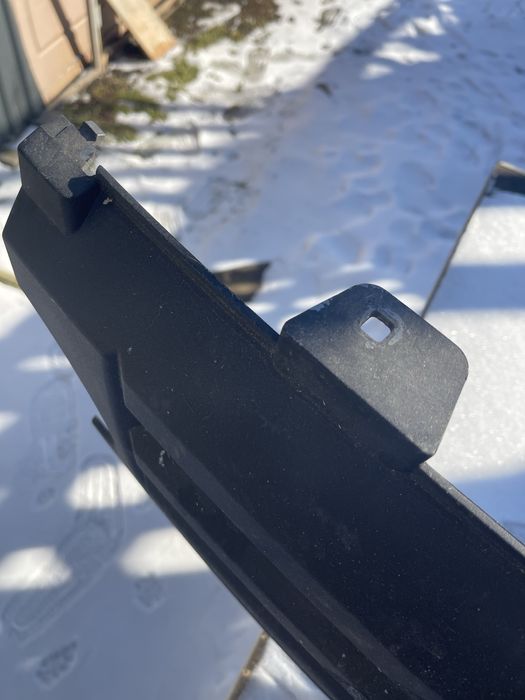 Продам решетку радиатора на Рендж ровер л322 2008 год ресисалинг