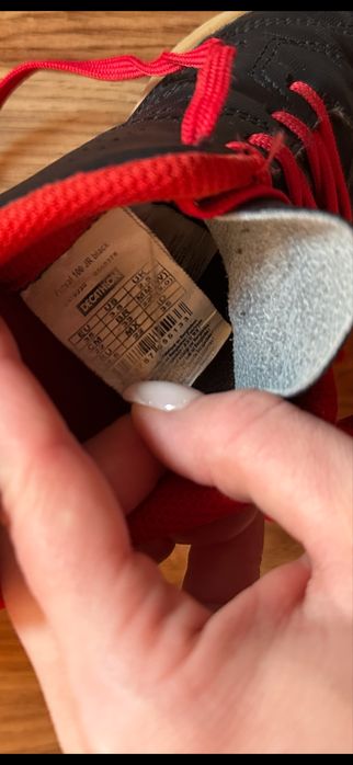 Buty sportowe halówki piłkarskie Kipsta 35