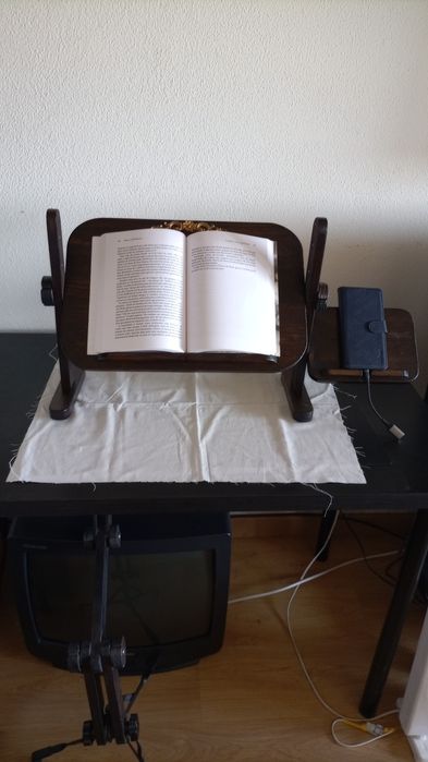 Mesa de apoio / suporte para portátil ou de leitura