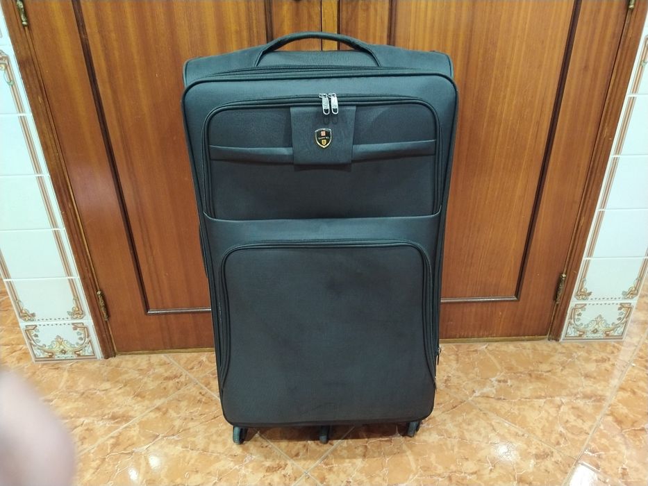 Mala grande malas de porão mais de 23k carro casa quarto apartamento.