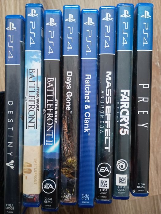 Zestaw gier  na PS4