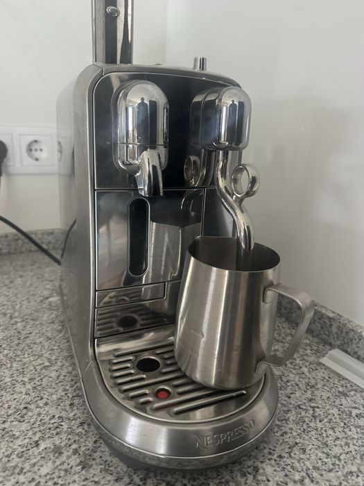 Maquina cafe Nespresso Creatista Plus