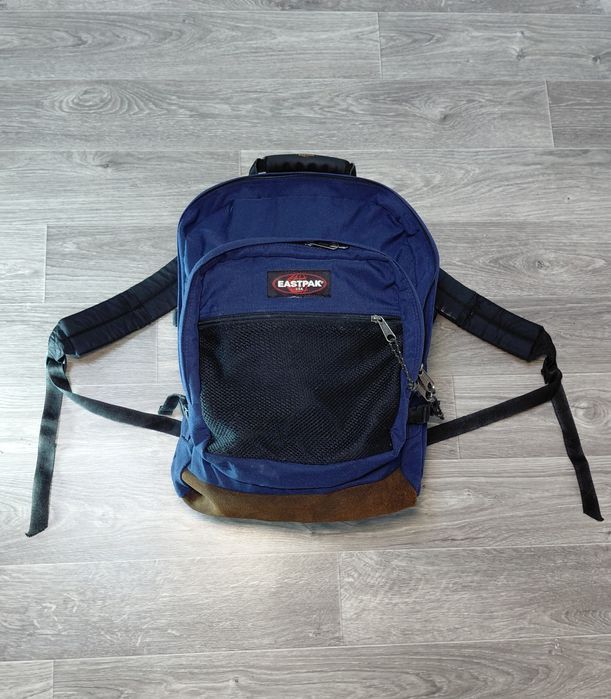 Оригінальний місткий рюкзак Eastpak U.S.A. вінтаж (із замшевим дном)