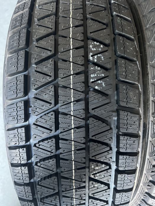 245/60/18 R18 Bridgestone Blizzak DMV-3 4шт нові зима