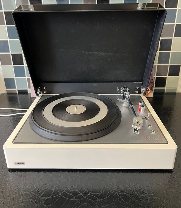 Lenco L85 Вініловий програвач