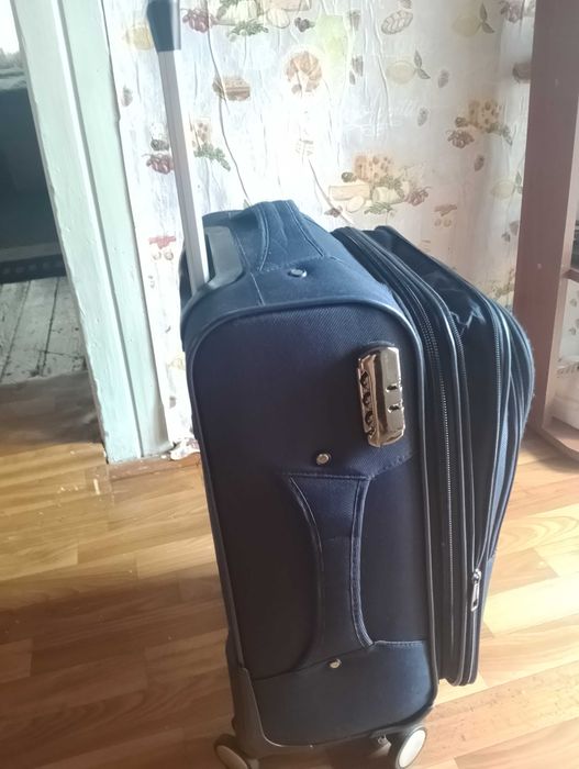 Чемодан на колесах