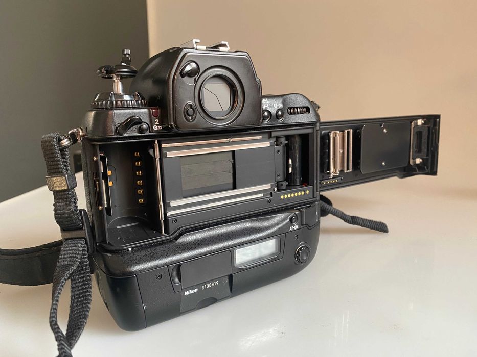 Dla Ciebie wszystko - nikon f5 - w kategorii Aparaty analogowe