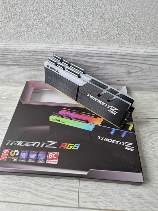 ТОП пам'ять DDR4 32GB (2x16) 4400MHz G.Skill TridentZ RGB. Trade-in