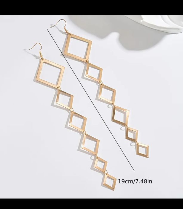 Długie złote kolczyki