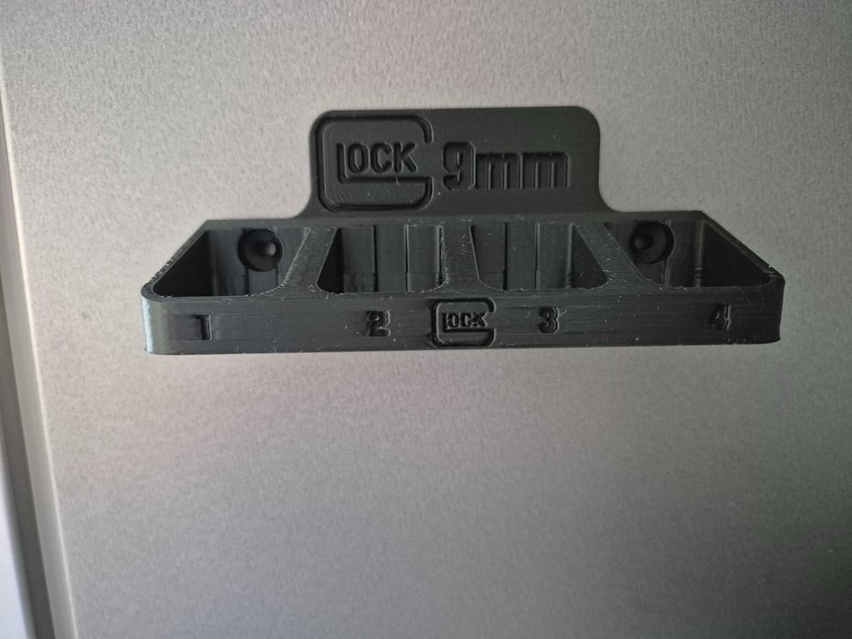Uchwyt na magazynki do glock mieści 4 magazynki