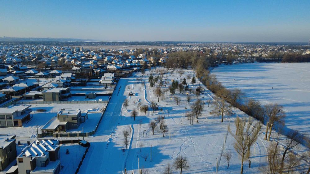 Ділянка в Міжріччя - котеджне містечко на березі Десни, 9 км від Києва