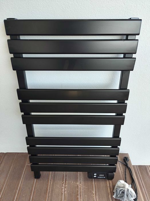 Toalheiro WARM TOWEL Barra de toalha elétrica para piso ou parede 500W