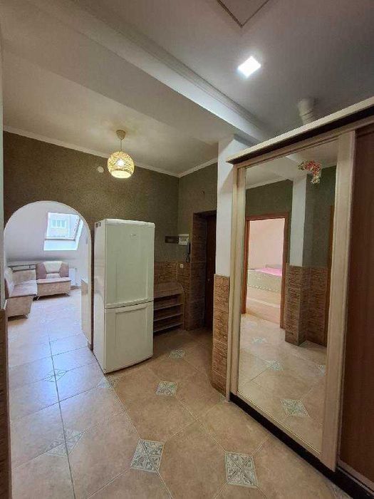 Оренда 2-кімнатної квартири мансардного типу по вул. Федьковича