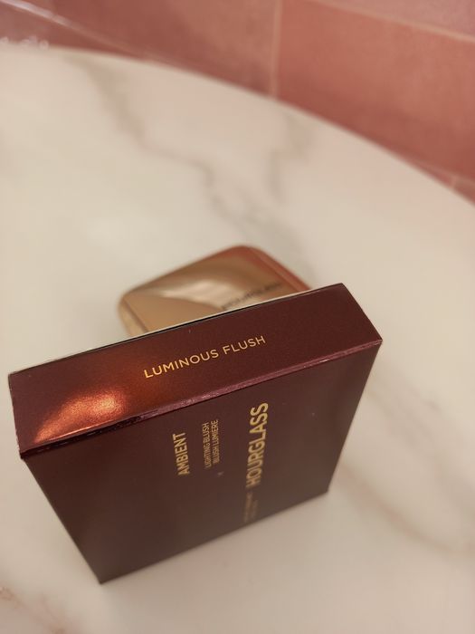 OPИГІHAЛ!! Рум'яна Hourglass  Luminous Flush