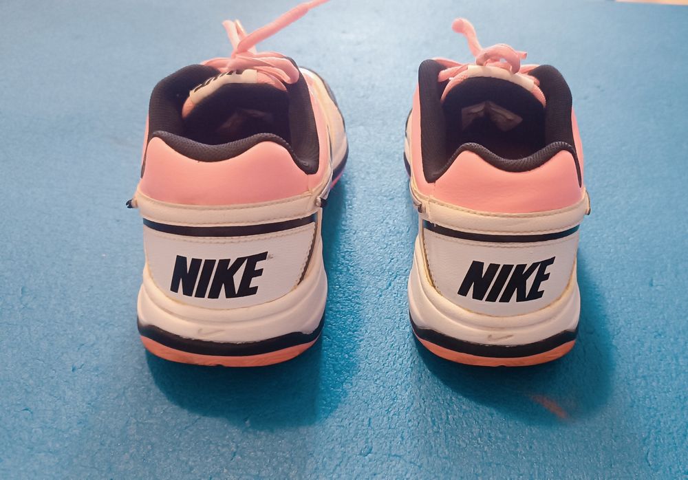 Жіночі/підліткові кросівки Nike city court 7.