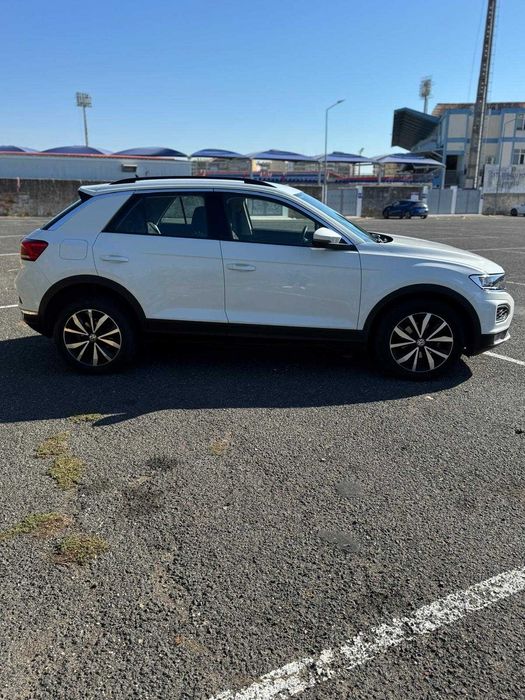 VW t-roc 1.5 tsi — photo 4