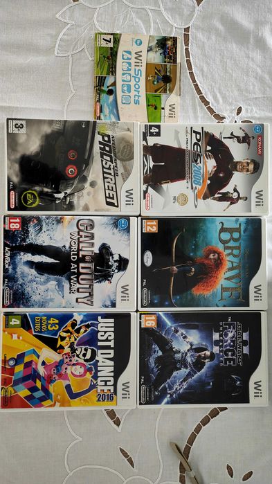 Nintendo Wii com jogos e acessórios