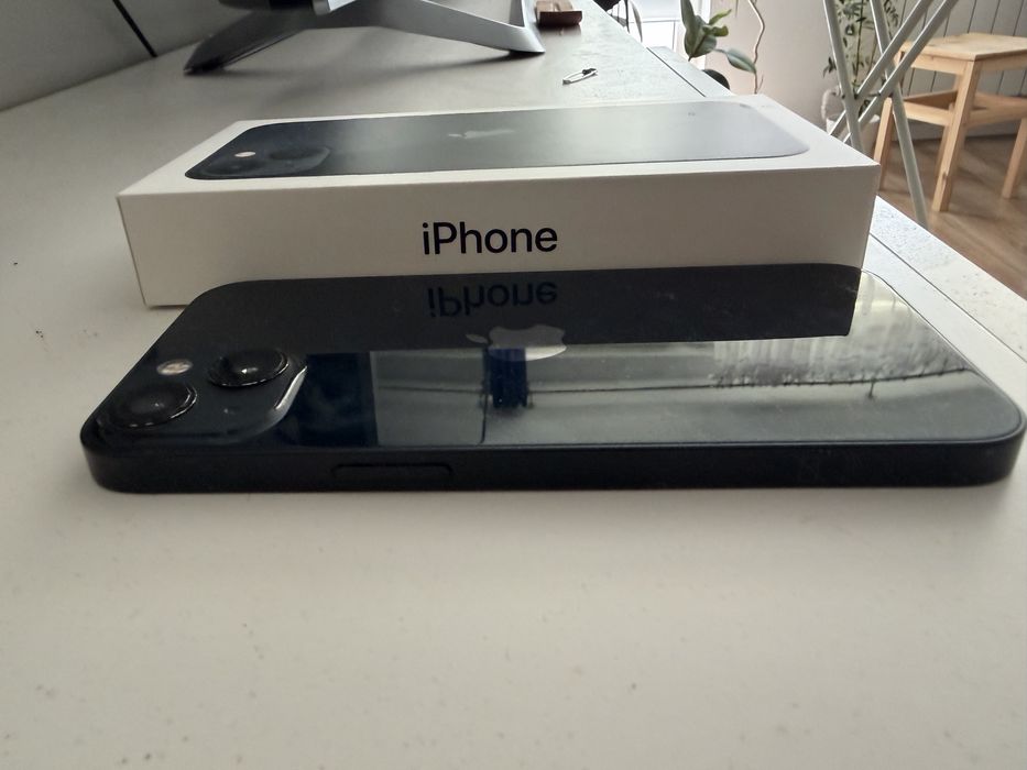 Iphone 13(Midnight)