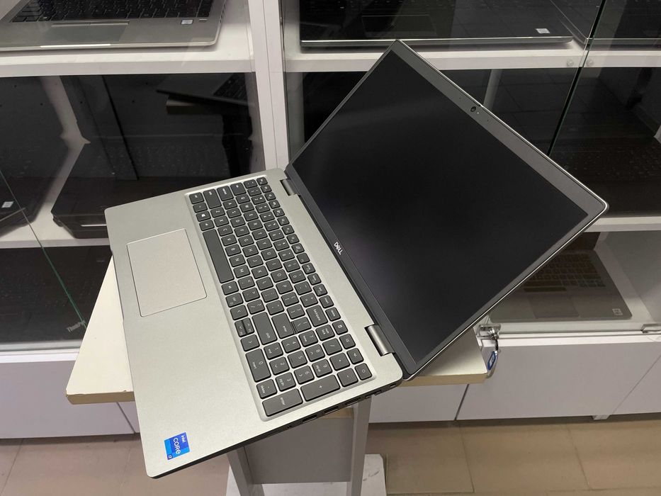 Ноутбук Dell Precision 3560 [i7 11 Gen] NVIDIA [IPS] R16 SSD Куліша 22