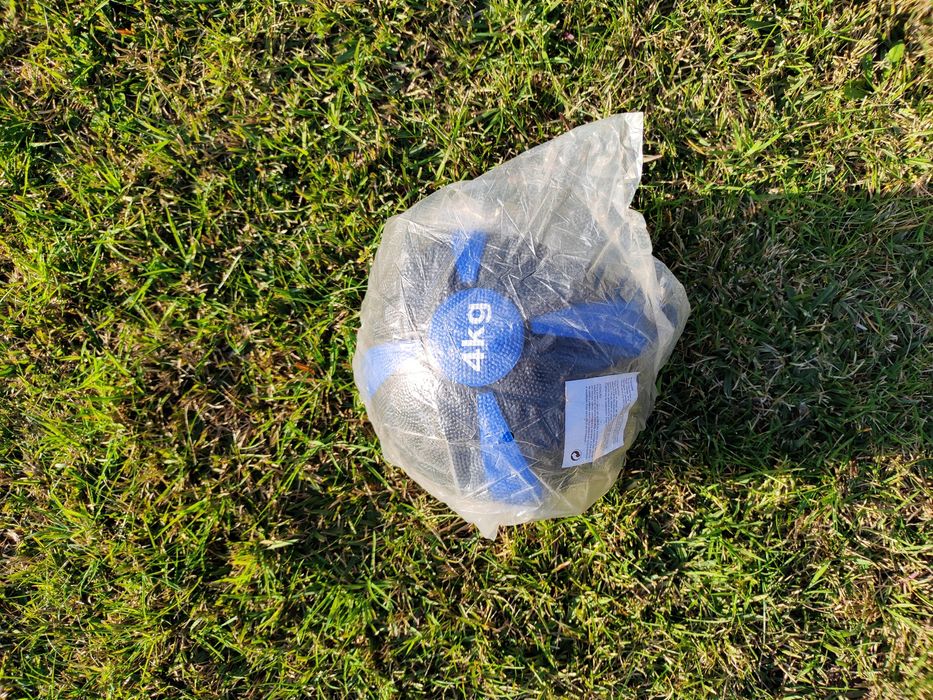 Bola medicinal 4 Kg Musculação e Fitness Nova