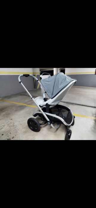 Carrinho de Bebé Quinny –  Estimado (Com Capa de Chuva)