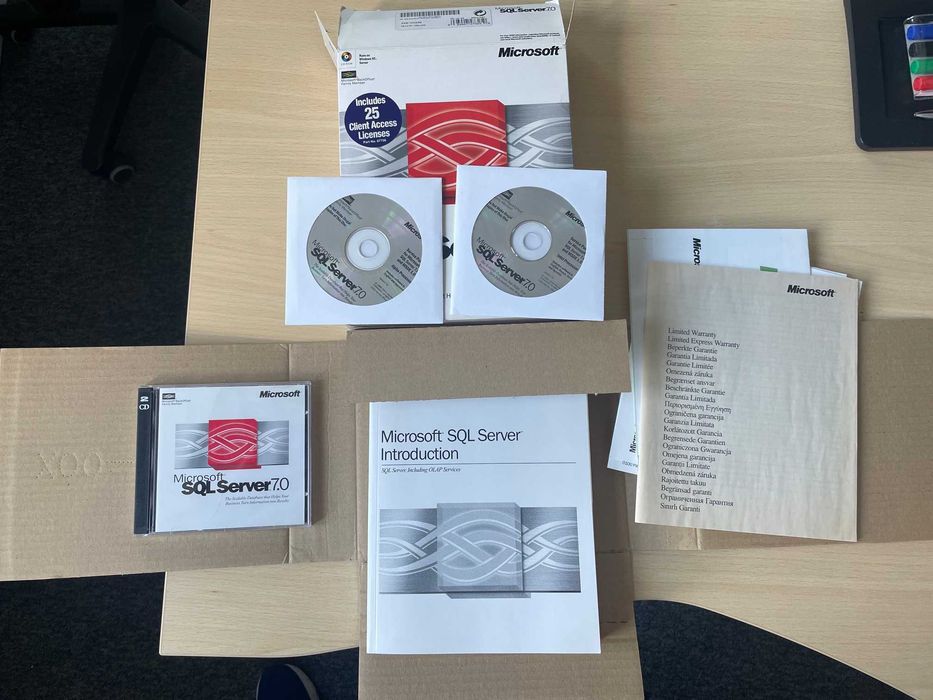Microsoft SQL Server 7.0 Box